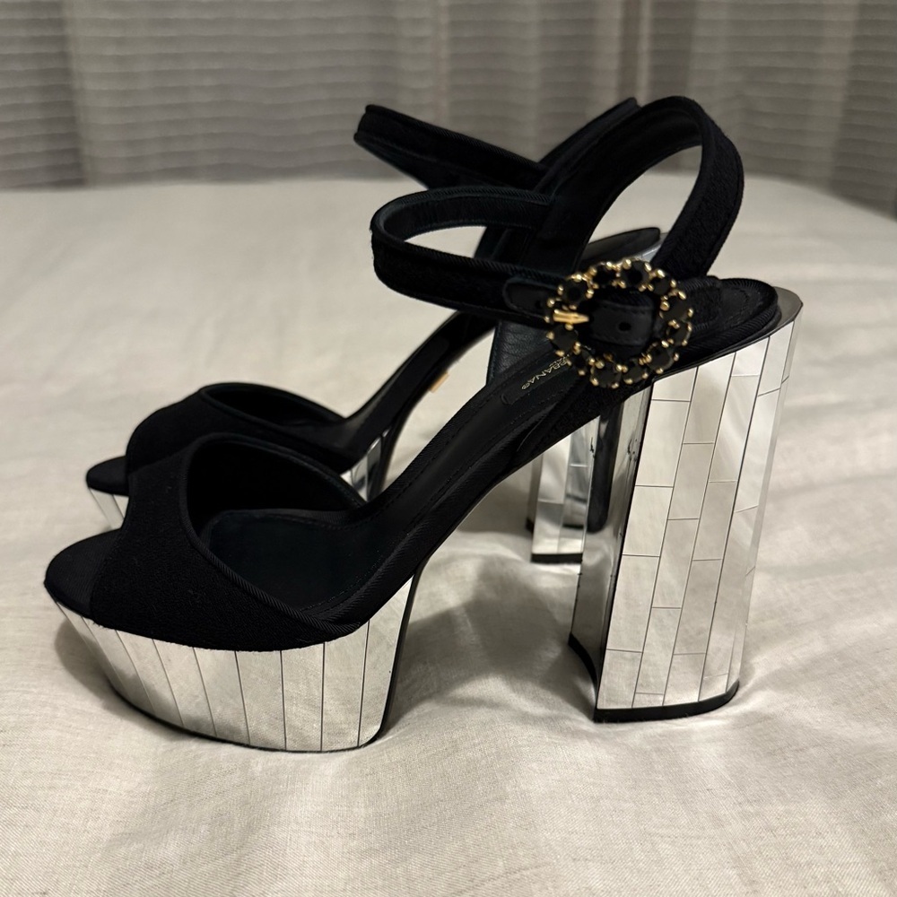 Dolce & Gabbana Elegant Black and glass  Platform 4.5” -hells-size 38